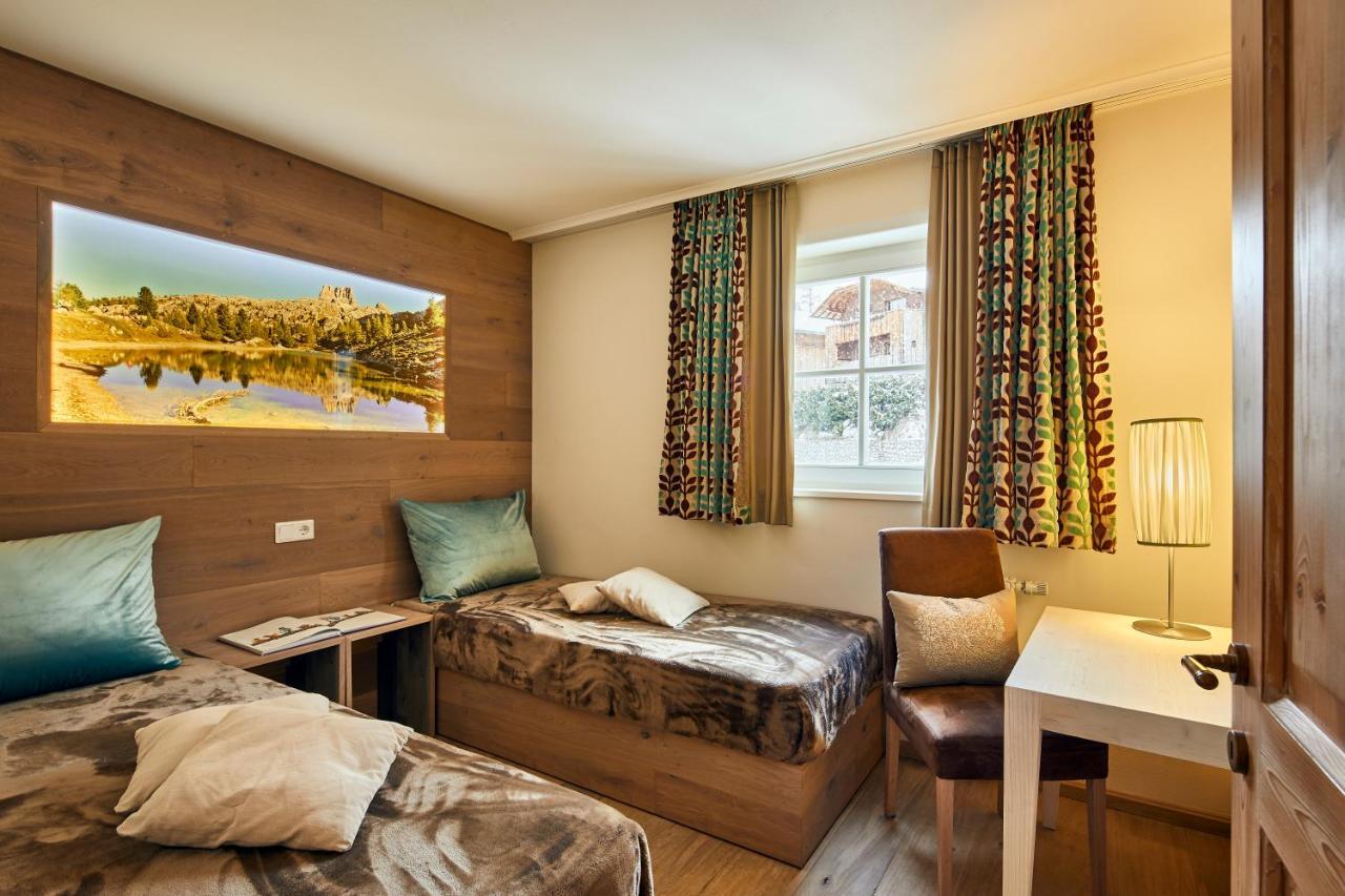 Dolomit Boutique Hotel لا فيلا المظهر الخارجي الصورة
