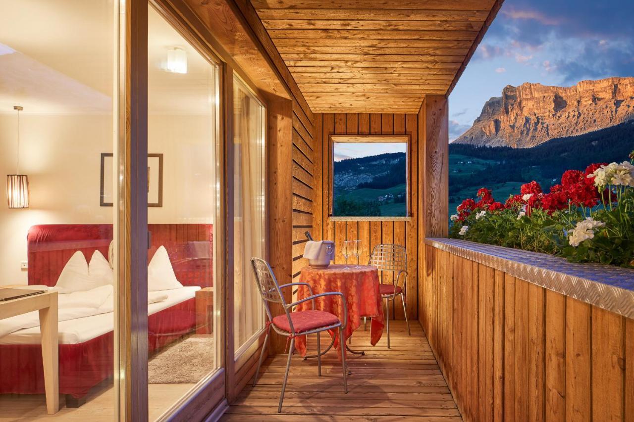 Dolomit Boutique Hotel لا فيلا المظهر الخارجي الصورة