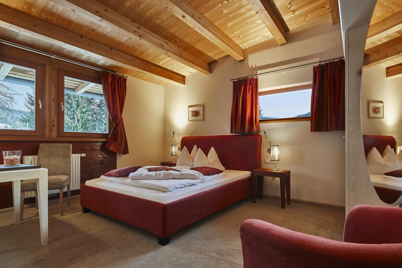 Dolomit Boutique Hotel لا فيلا المظهر الخارجي الصورة